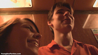 Порно молодых - секс видео онлайн