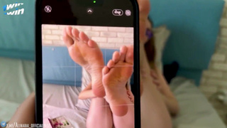 Ты меня уже трахал, сынок, но мало. Дорабатывай, кончить хочется